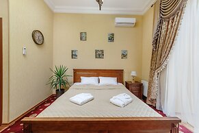 Art Suites on Deribasovskaya 10