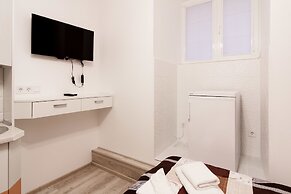 Art Suites on Deribasovskaya 10