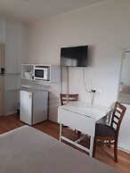 Aromet Motor Inn