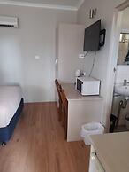 Aromet Motor Inn