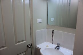 Aromet Motor Inn
