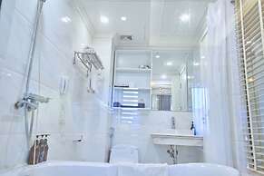 Le Haute Hotel Hai Phong