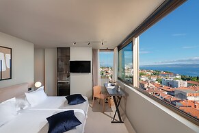 Royal Suites Sky