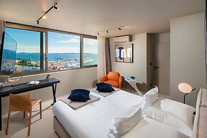 Royal Suites Sky