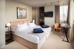 Royal Suites Sky