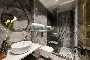 Royal Suites Sky
