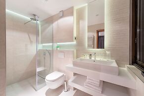 Royal Suites Sky