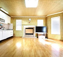 Modern Hill Pension