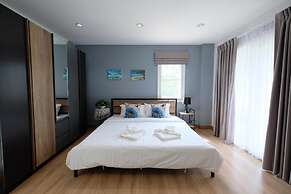 Living at Sphere Apartment - Family room