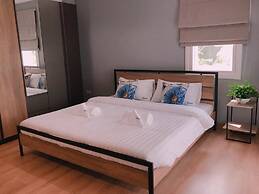 Living at Sphere Apartment - Family room
