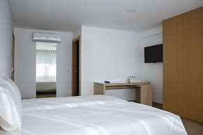 Central Suites 3
