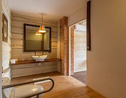 Latica Lodge
