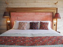 Latica Lodge