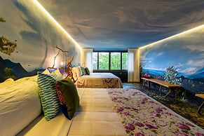 Latica Lodge