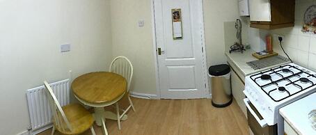 42 Beaumont Rise Rental - Worksop