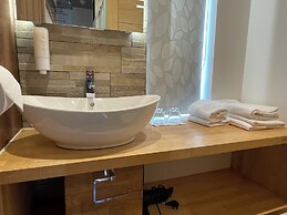 RIOSHOUSE Henley