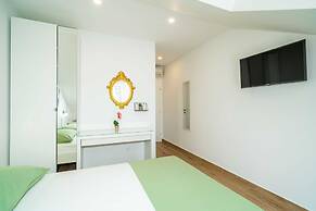 Apartment & Rooms Papa