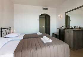 Anesis Hotel