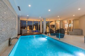 Caneiros Luxury House & Suites