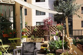 Aloha Hostel