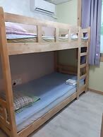 Kangguan Guesthouse