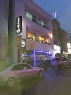 Kangguan Guesthouse