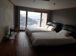 The View Hostel