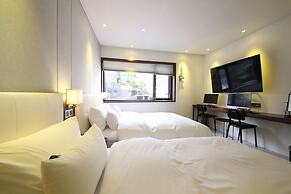 Brooks Hotel