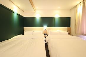 Brooks Hotel