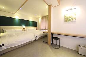 Brooks Hotel