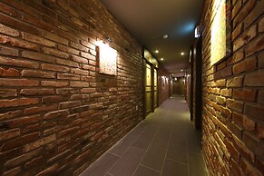 Brooks Hotel