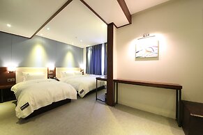 Brooks Hotel