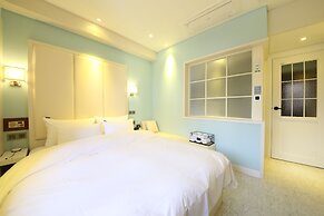 Brooks Hotel