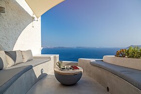 Marble Sun Villa by Caldera Houses