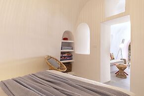 White Cave Villa by Caldera Houses