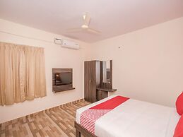 OYO 10480 Hotel PMR