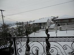 Gogos Hotel