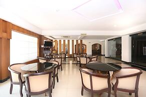 Capital O 19742 Hotel Dona Castle