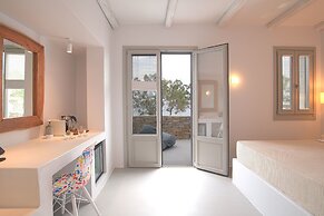 Paros Comfy Suites