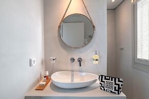 Paros Comfy Suites