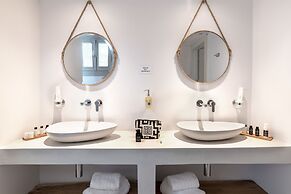Paros Comfy Suites