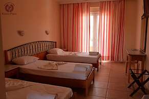 Kavos Plaza Hotel