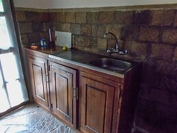 Village Rest Lodge
