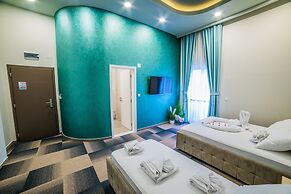 Hotel River