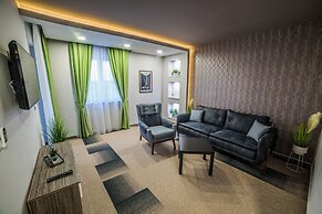 Hotel River