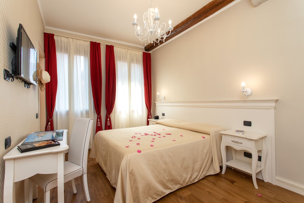 Charming Palace Santa Fosca