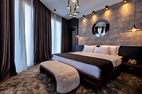Adamo Hotel