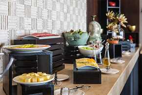 Adamo Hotel