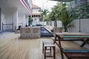 Margarita Surf Hostel Canggu