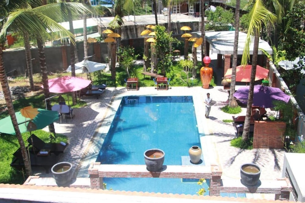 The Coconut House Villa